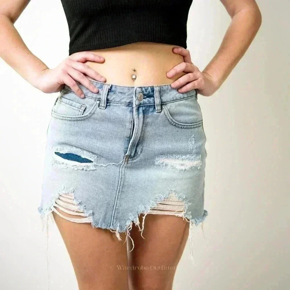PacSun Distressed Raw Hem Denim A-Line Mini Skirt - Picture 7 of 10